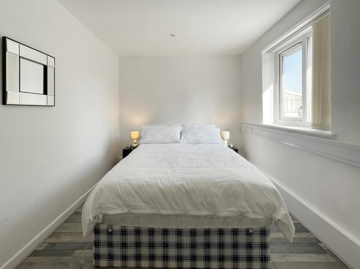 맨체스터 Bright, Warm & Cozy House In Harpurhey 아파트 외부 사진