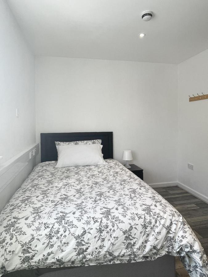맨체스터 Bright, Warm & Cozy House In Harpurhey 아파트 외부 사진