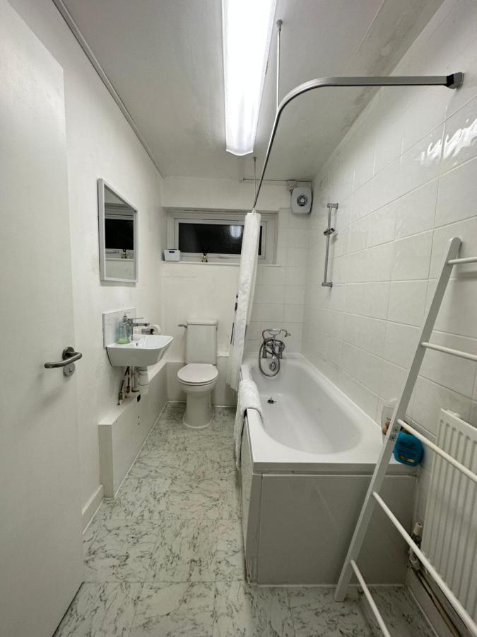 맨체스터 Bright, Warm & Cozy House In Harpurhey 아파트 외부 사진