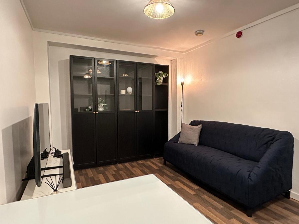 맨체스터 Bright, Warm & Cozy House In Harpurhey 아파트 외부 사진